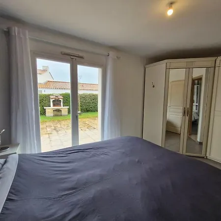 Maison A Saint-jean-de-monts Avec Piscine Et Wifi, Pour 6 Personnes - Fr-1-777-41 بيت للعطل